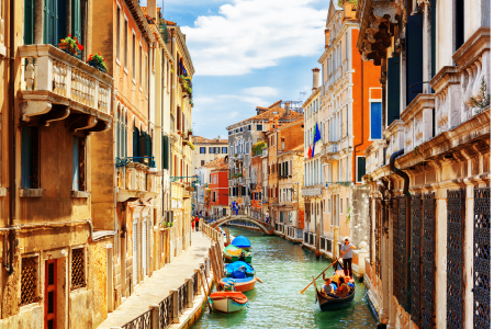 E-invoicing in Italy: B2G, B2B, Clearance Model